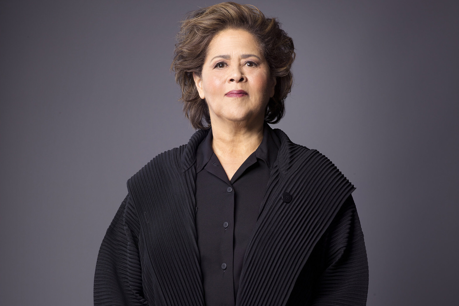 ANNA DEAVERE SMITH